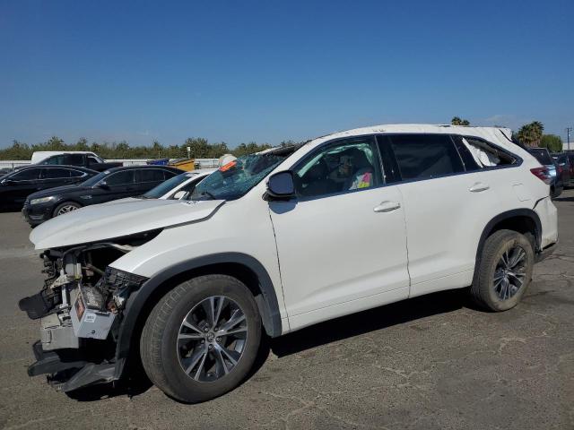 TOYOTA HIGHLANDER LE 2018 with VIN 5TDZARFH7JS036174 - Photo from auction