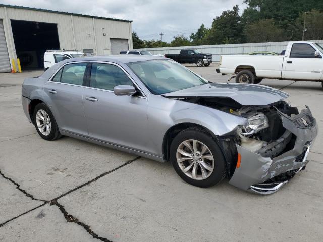 Photo 4 from auction – 2015 CHRYSLER 300 LIMITE with VIN 2C3CCAAG5FH898397