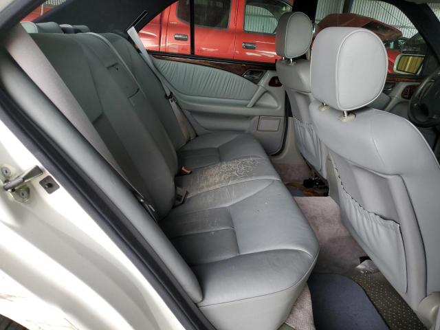 Photo 10 from auction – 1997 MERCEDES-BENZ E 320 with VIN WDBJF55F0VA401089
