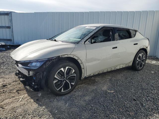 KIA EV6 LIGHT 2023 con VIN KNDC34LA3P5129864 - Foto de la subasta