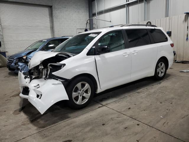 TOYOTA SIENNA LE 2016 with VIN 5TDKK3DC7GS705586 - Photo from auction