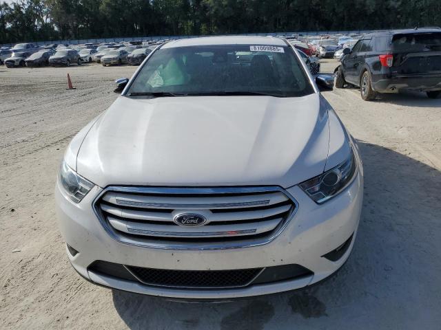 Photo 5 from auction – 2016 FORD TAURUS LIMITED with VIN 1FAHP2F87GG135877
