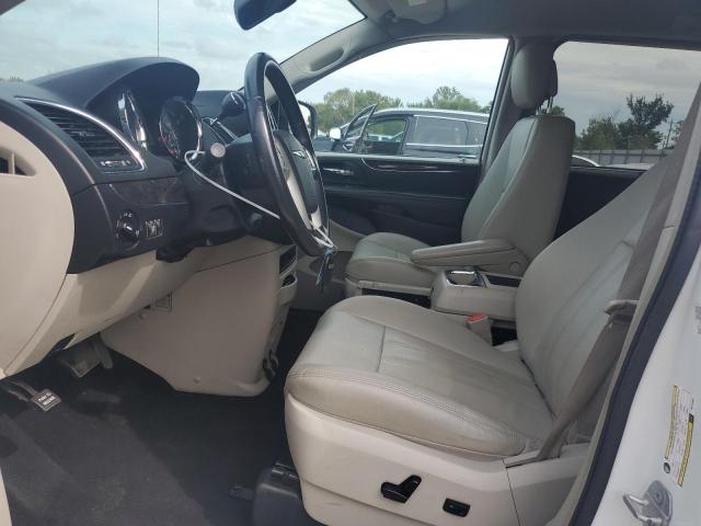 Photo 7 from auction – 2016 CHRYSLER TOWN & COU with VIN 2C4RC1BG3GR133365