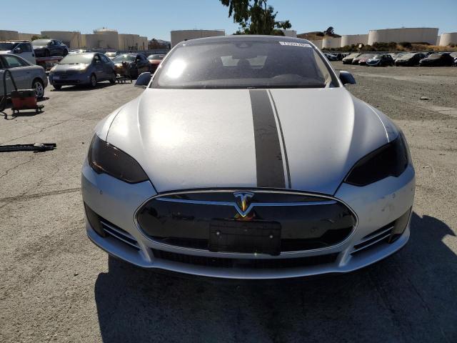 Photo 5 from auction – 2015 TESLA MODEL S 60 with VIN 5YJSA1S14FF080592