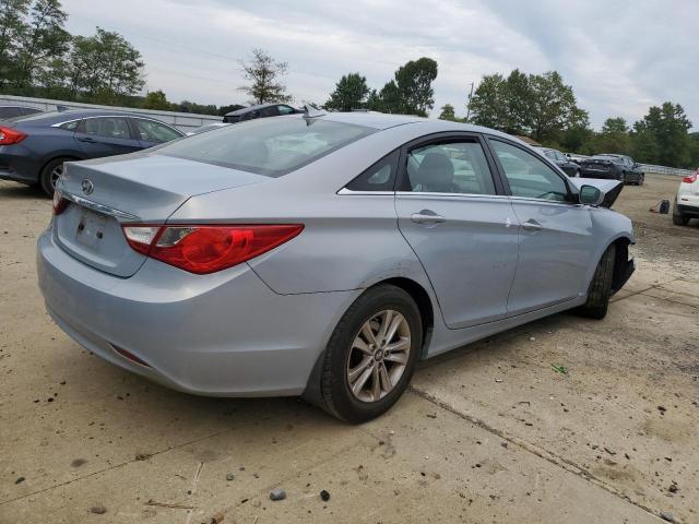 Photo 3 from auction – 2011 HYUNDAI SONATA GLS with VIN 5NPEB4AC3BH291390