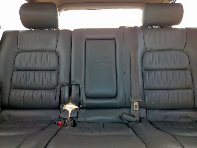 Photo 10 from auction – 2005 LEXUS LX 470 with VIN JTJHT00W553553647