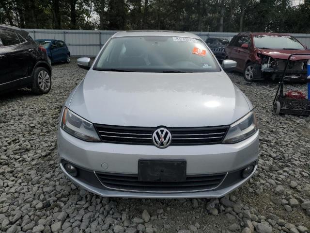 Photo 5 from auction – 2011 VOLKSWAGEN JETTA SEL with VIN 3VWLZ7AJ7BM074886