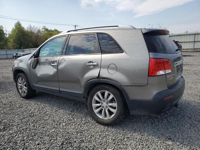 Photo 2 from auction – 2011 KIA SORENTO EX with VIN 5XYKU4A13BG017397