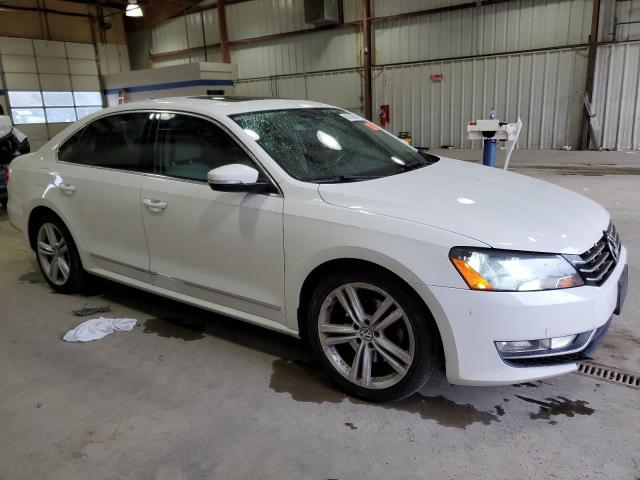 Photo 4 from auction – 2014 VOLKSWAGEN PASSAT SEL with VIN 1VWCN7A35EC100324