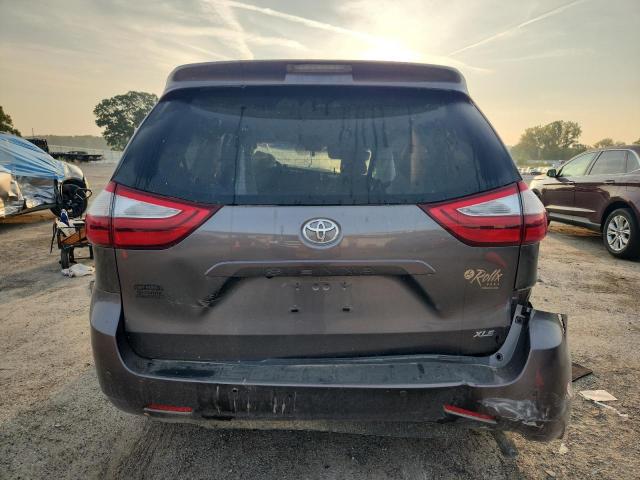 Photo 6 from auction – 2017 TOYOTA SIENNA with VIN 5TDYZ3DC4HS879316