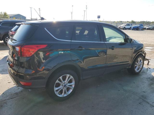 Photo 3 from auction – 2019 FORD ESCAPE SE with VIN 1FMCU0GD4KUA74684