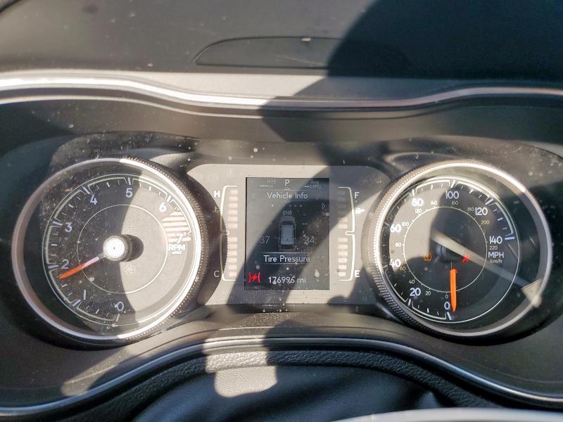 Photo 9 from auction – 2019 JEEP CHEROKEE L with VIN 1C4PJLCB1KD203677
