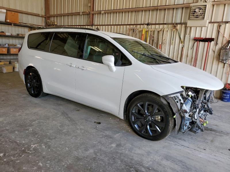 Photo 4 from auction – 2018 CHRYSLER PACIFICA T with VIN 2C4RC1BG5JR182574