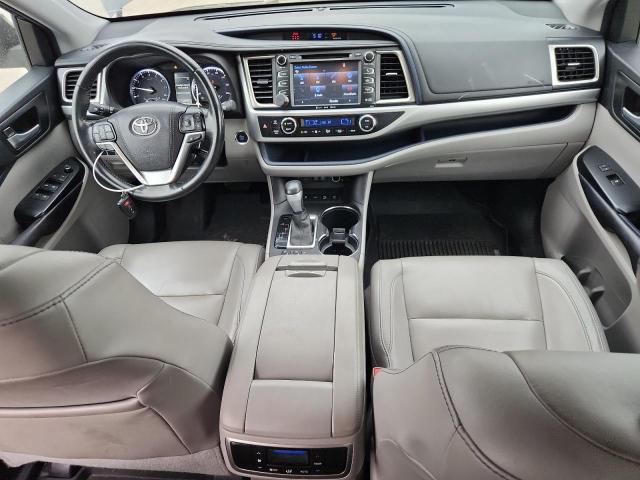 Photo 8 from auction – 2017 TOYOTA HIGHLANDER with VIN 5TDJZRFH0HS511146