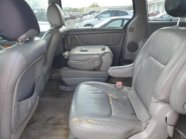 Photo 11 from auction – 2010 TOYOTA SIENNA XLE with VIN 5TDYK4CC8AS314939