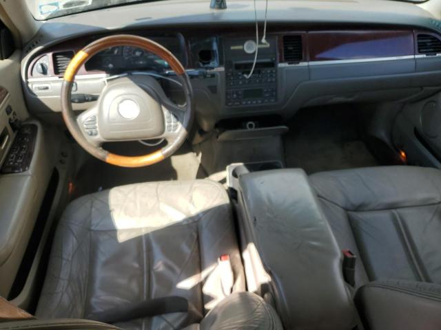 Photo 8 from auction – 2004 LINCOLN TOWN CAR with VIN 1LNHM83W54Y640083