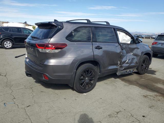 Photo 3 from auction – 2019 TOYOTA HIGHLANDER with VIN 5TDJZRFH3KS992873