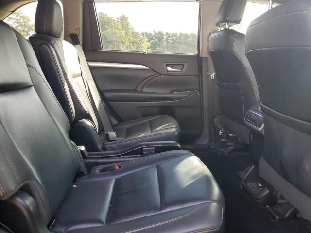 Photo 11 from auction – 2019 TOYOTA HIGHLANDER with VIN 5TDJZRFHXKS963337