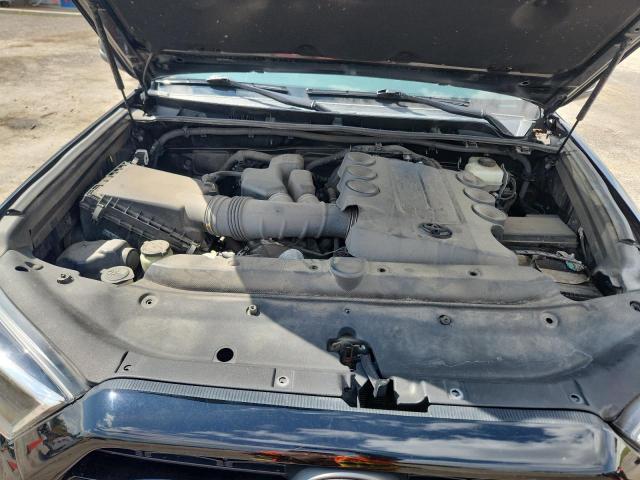 Photo 12 from auction – 2018 TOYOTA 4RUNNER SR with VIN JTEBU5JR7J5532434