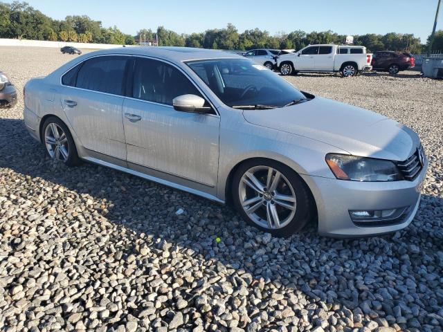 Photo 4 from auction – 2014 VOLKSWAGEN PASSAT SEL with VIN 1VWCN7A34EC005351