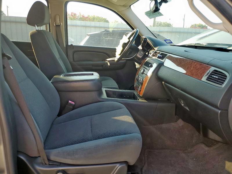 Photo 7 from auction – 2007 CHEVROLET SUBURBAN C with VIN 1GNFC16017J406329