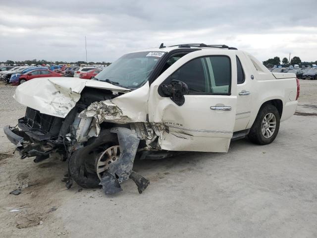 CHEVROLET AVALANCHE 2013 with VIN 3GNTKGE79DG229467 - Photo from auction