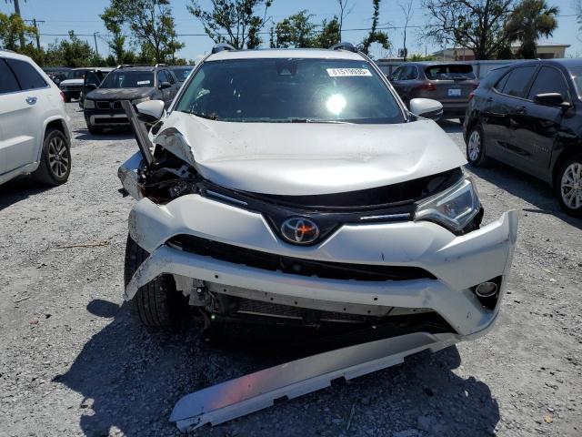 Photo 5 from auction – 2018 TOYOTA RAV4 LIMITED with VIN 2T3DFREV6JW806804