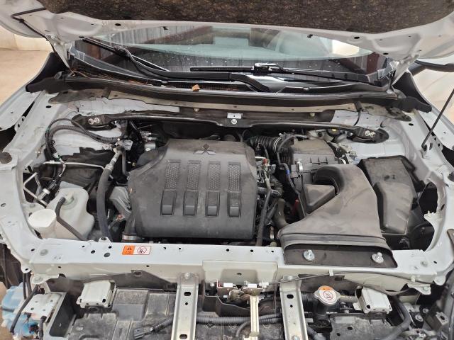 Photo 12 from auction – 2024 MITSUBISHI ECLIPSE CR with VIN JA4ATWAA9RZ056348