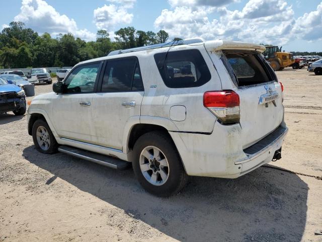 Photo 2 from auction – 2011 TOYT 4RUNNER SR5 with VIN JTEZU5JR0B5019297