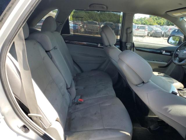 Photo 11 from auction – 2015 KIA SORENTO LX with VIN 5XYKTCA61FG585159