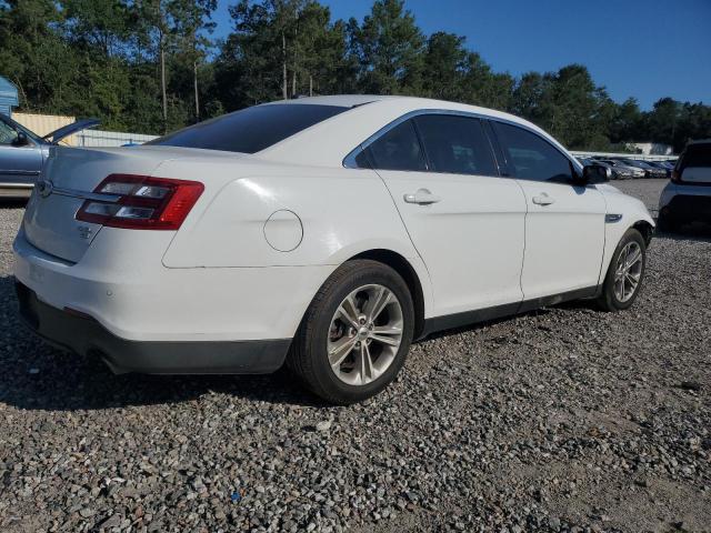 Photo 3 from auction – 2015 FORD TAURUS SEL with VIN 1FAHP2H82FG205944