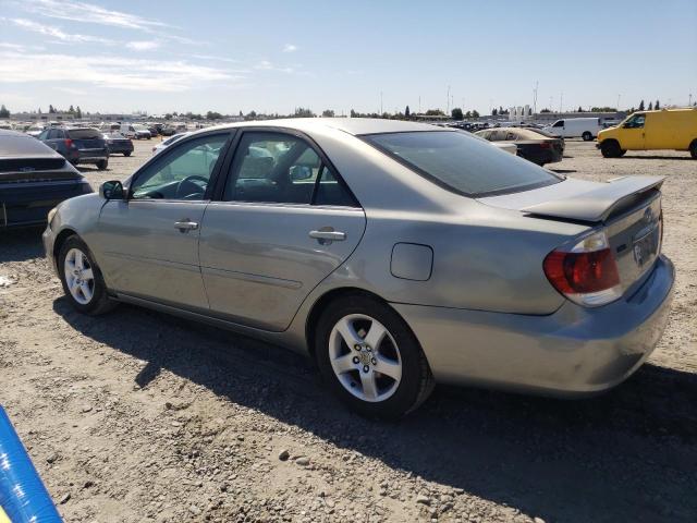 Photo 2 from auction – 2005 TOYT CAMRY LE with VIN 4T1BE30K25U522038