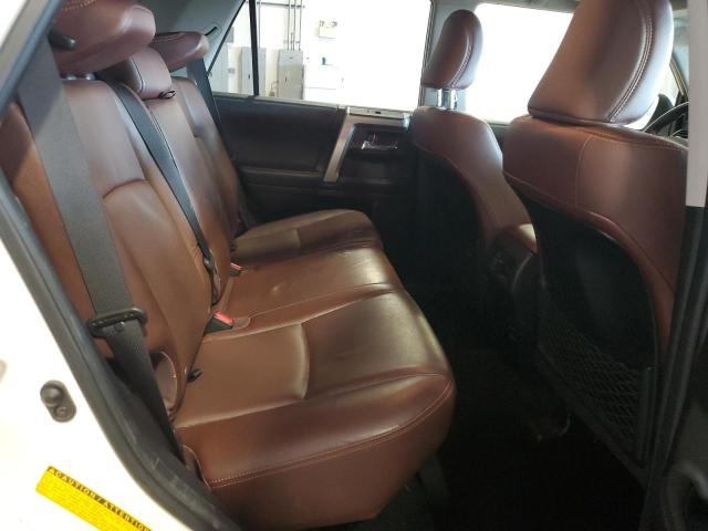 Photo 11 from auction – 2018 TOYOTA 4RUNNER SR with VIN JTEBU5JR5J5583608