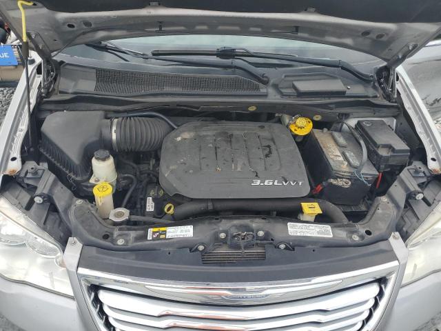 Photo 12 from auction – 2016 CHRYSLER TOWN & COU with VIN 2C4RC1BG2GR291454