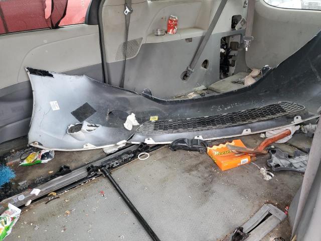 Photo 11 from auction – 2012 TOYOTA SIENNA LE with VIN 5TDKK3DC9CS225253
