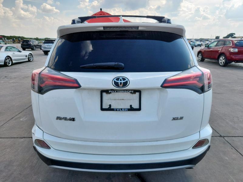 Photo 6 from auction – 2017 TOYOTA RAV4 XLE with VIN JTMWFREV7HJ122877