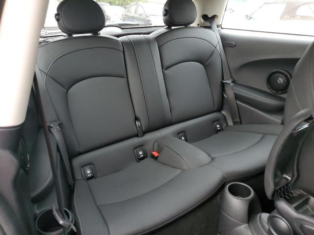 Photo 11 from auction – 2024 MINI COOPER SE with VIN WMW13DJ04R2V89229