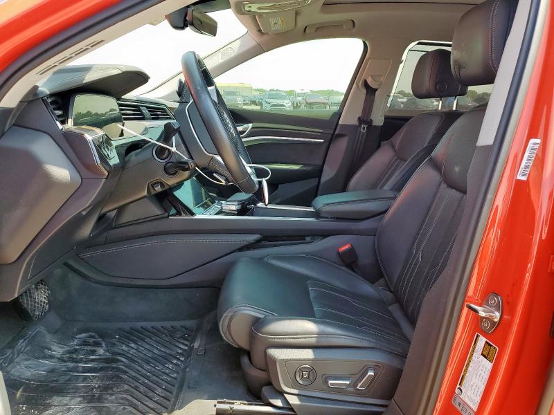 Photo 7 from auction – 2019 AUDI E-TRON PRE with VIN WA1VAAGE3KB021176