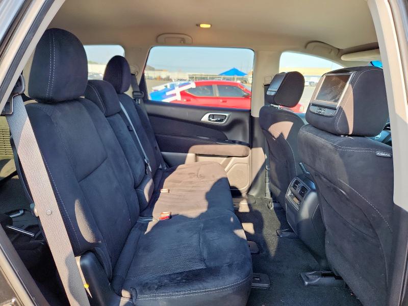 Photo 11 from auction – 2015 NISSAN PATHFINDER with VIN 5N1AR2MN6FC717890