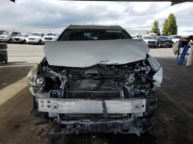 Photo 5 from auction – 2015 TOYOTA PRIUS V with VIN JTDZN3EU3FJ026987