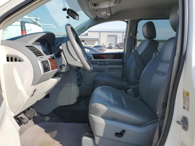 Photo 7 from auction – 2010 CHRYSLER TOWN & COU with VIN 2A4RR5D16AR252527