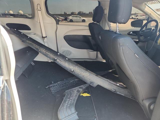 Photo 11 from auction – 2023 CHRYSLER VOYAGER LX with VIN 2C4RC1CG7PR535856