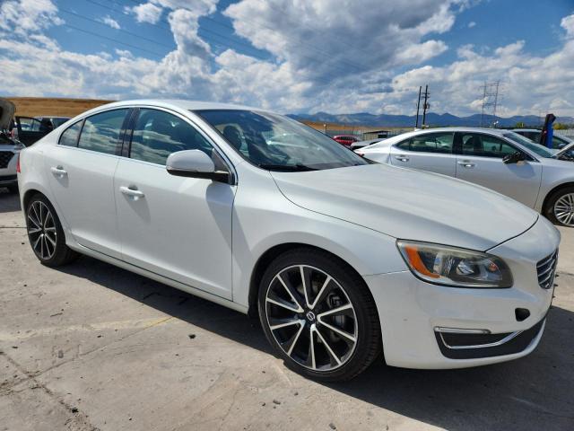 Photo 4 from auction – 2016 VOLVO S60 PREMIE with VIN YV149MFK5G2400376
