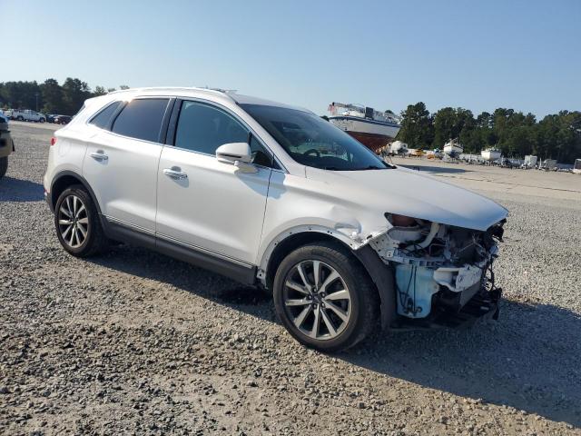 Photo 4 from auction – 2019 LINCOLN MKC RESERVE with VIN 5LMCJ3D92KUL22471