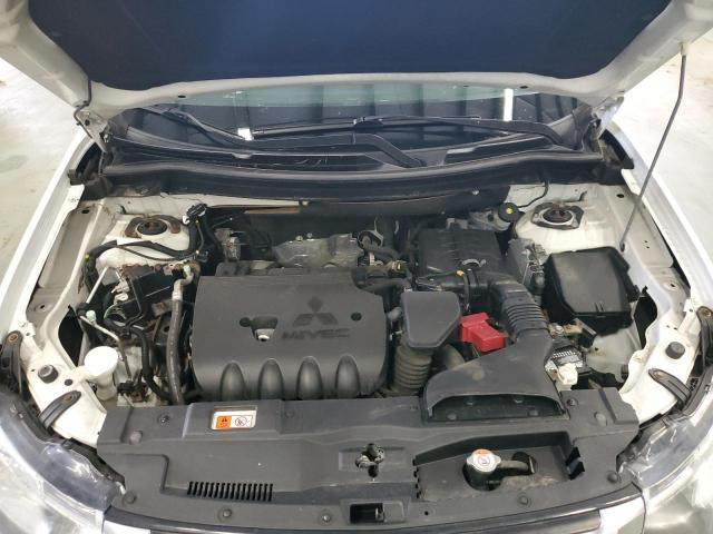 Photo 12 from auction – 2015 MITSUBISHI OUTLANDER with VIN JA4AZ3A35FZ013099
