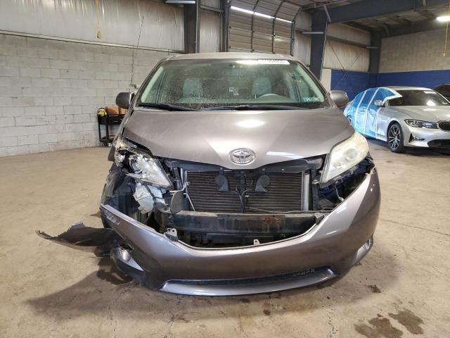Photo 5 from auction – 2012 TOYOTA SIENNA LE with VIN 5TDKK3DC6CS197024