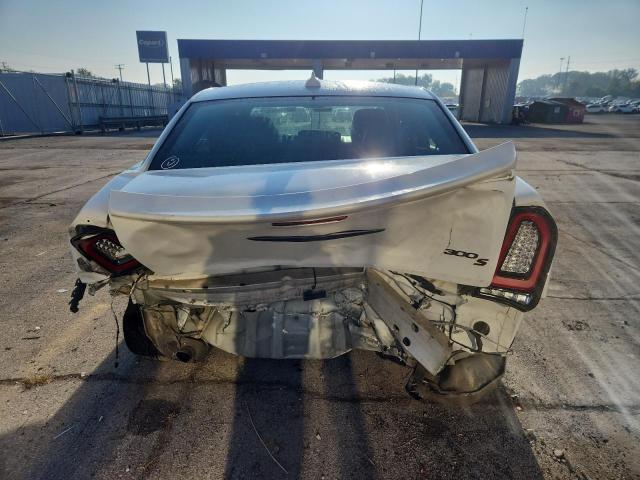 Photo 6 from auction – 2022 CHRYSLER 300 S with VIN 2C3CCABGXNH135143