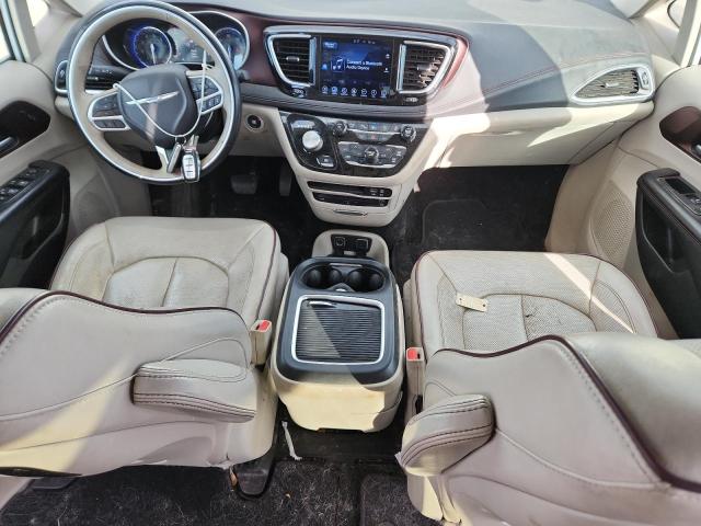 Photo 8 from auction – 2017 CHRYSLER PACIFICA L with VIN 2C4RC1GG1HR778820