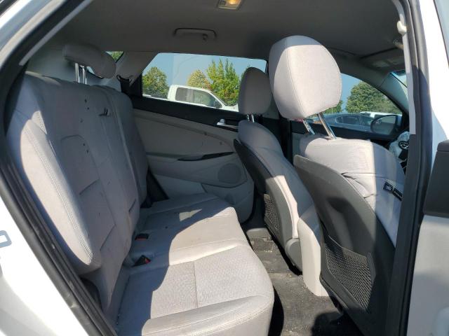 Photo 11 from auction – 2019 HYUNDAI TUCSON SE with VIN KM8J2CA44KU951102