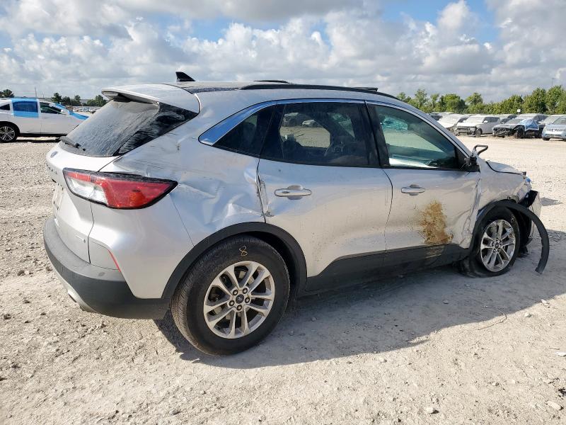 Photo 3 from auction – 2020 FORD ESCAPE SE with VIN 1FMCU0G65LUA62479